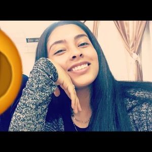 Meet your Posher, Kenia